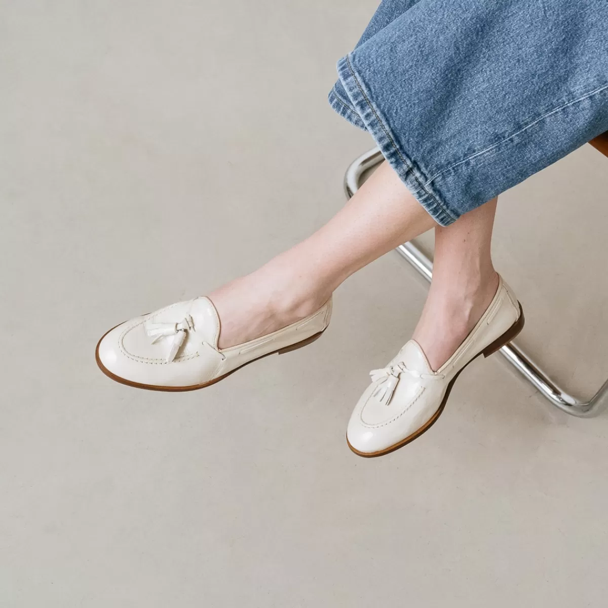 Round Toe Loafers With Pompons^jonak Online