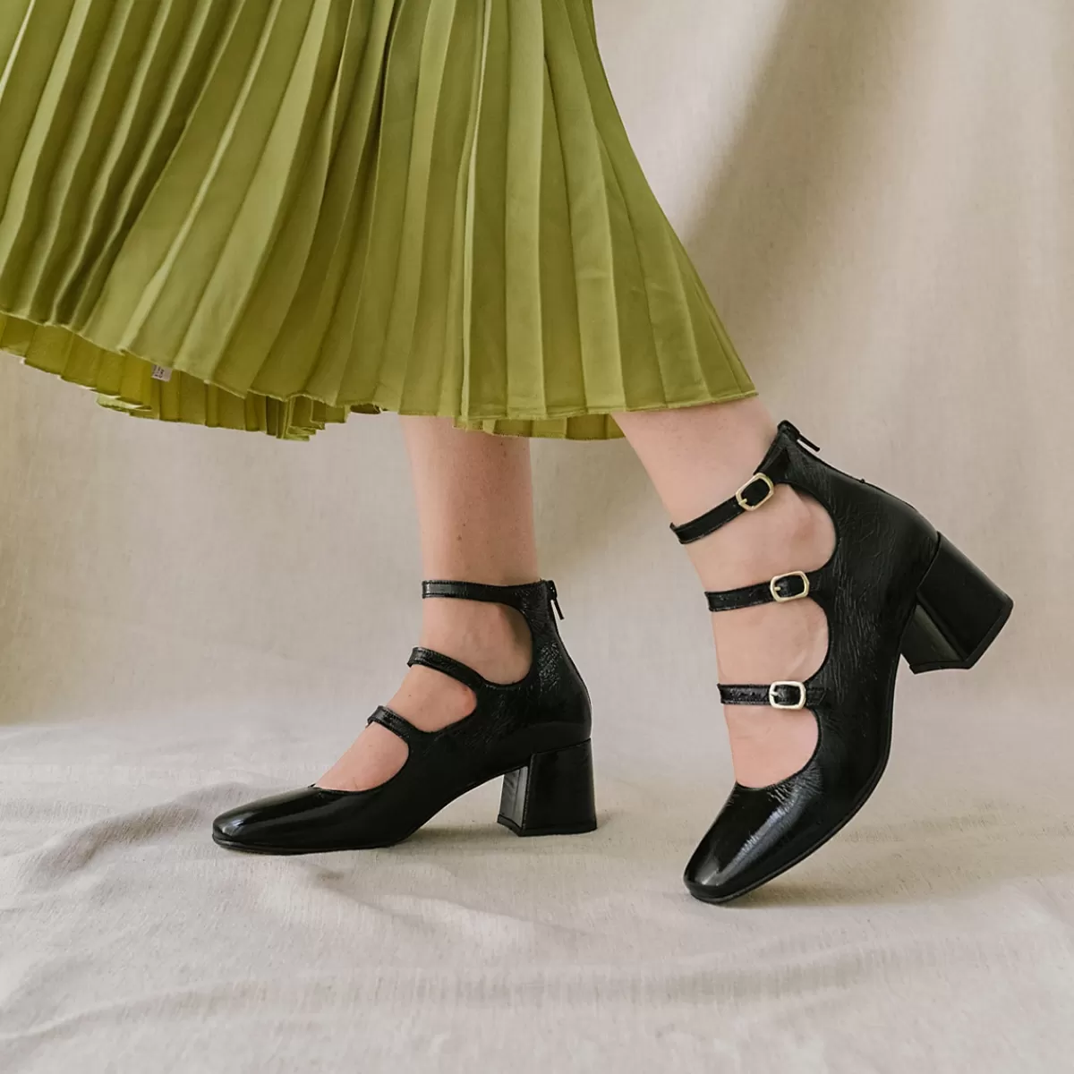 Straps And Heels^Jonak Shop